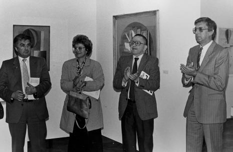 Od lewej  G. Misiewicz (KŁ PZPR), R. Divacka (ambasada Czechosłowacji), dyr. Ryszard Stanisławski (ms), dr Jan Sekera (Galeria Stołecznego Miasta Pragi)